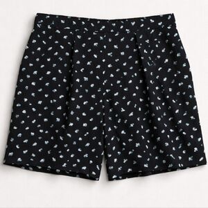 159 Torrid 0 O L XL Black and White Patterned Bermuda Flowy shorts with pockets